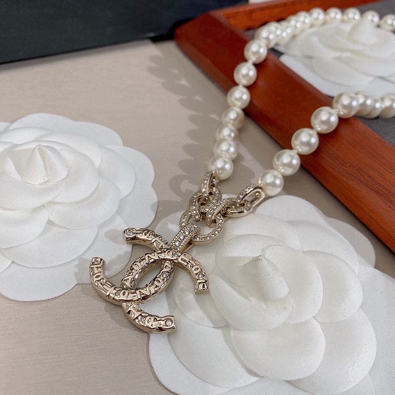 18K  Chanel Pearl Necklace