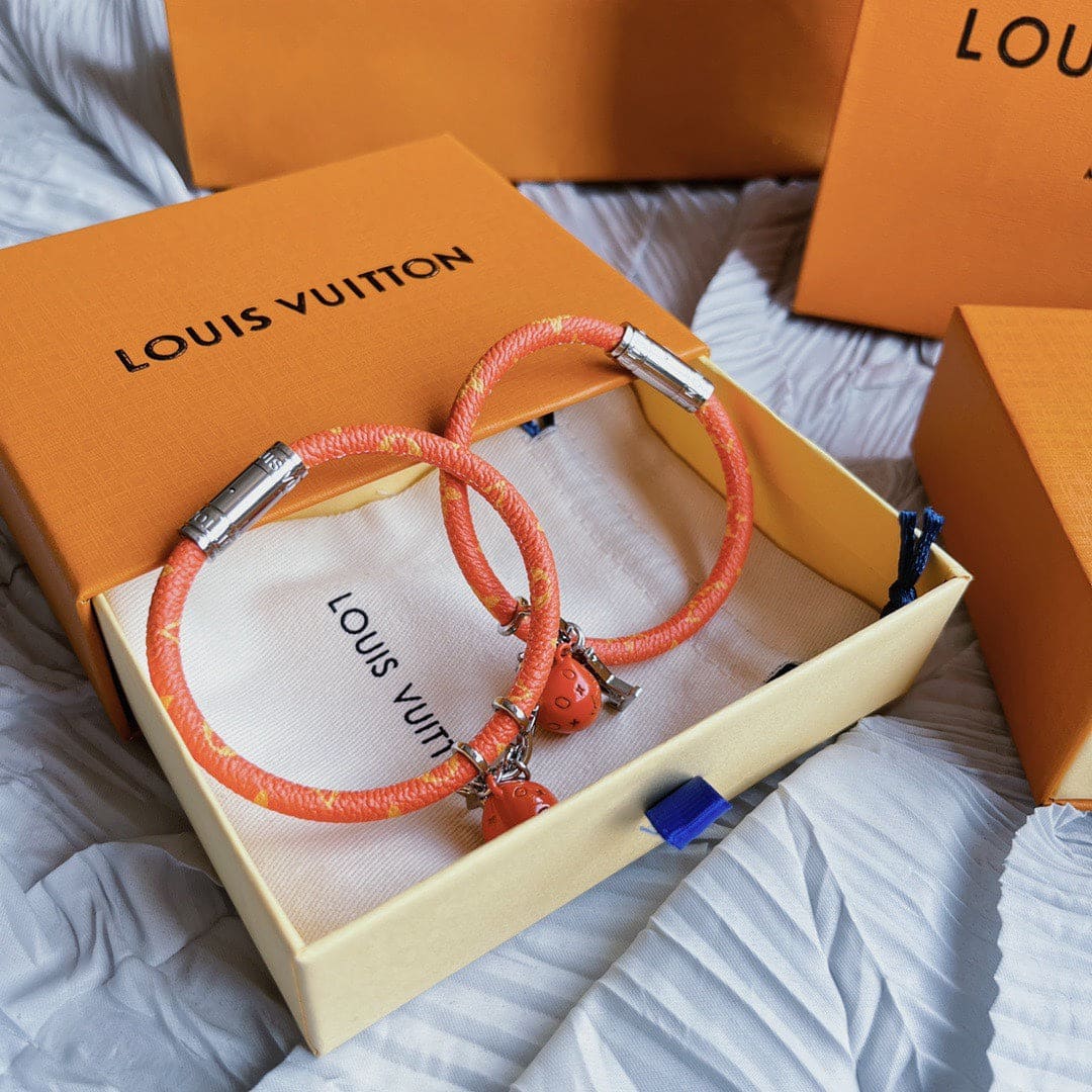 18K Louis Vuitton Hang It Fruits Orange Bracelet