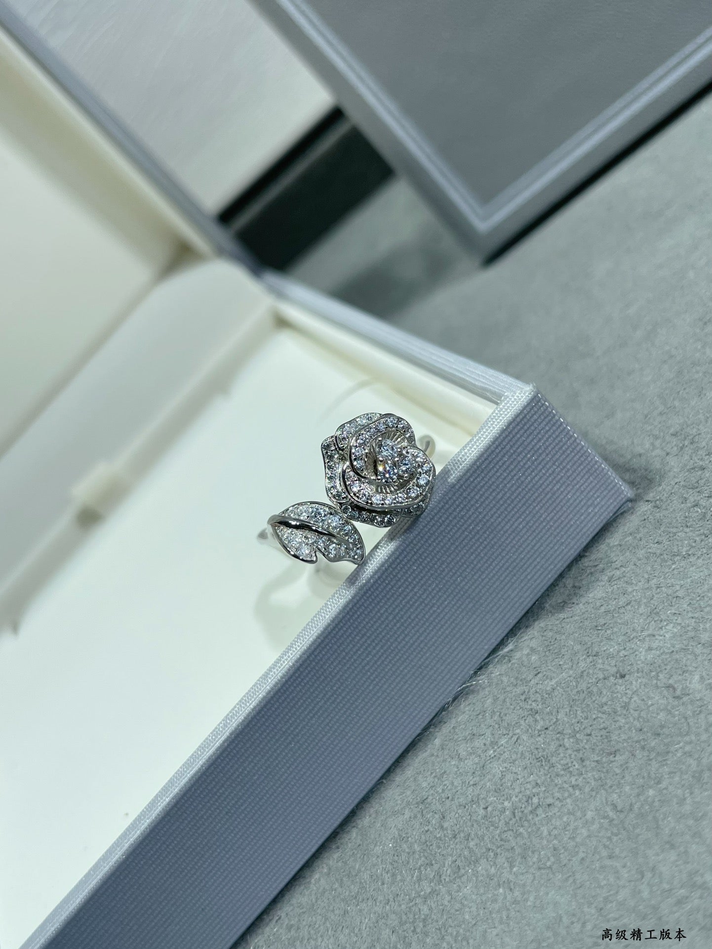 18K Dior Rose Bagatelle Ring