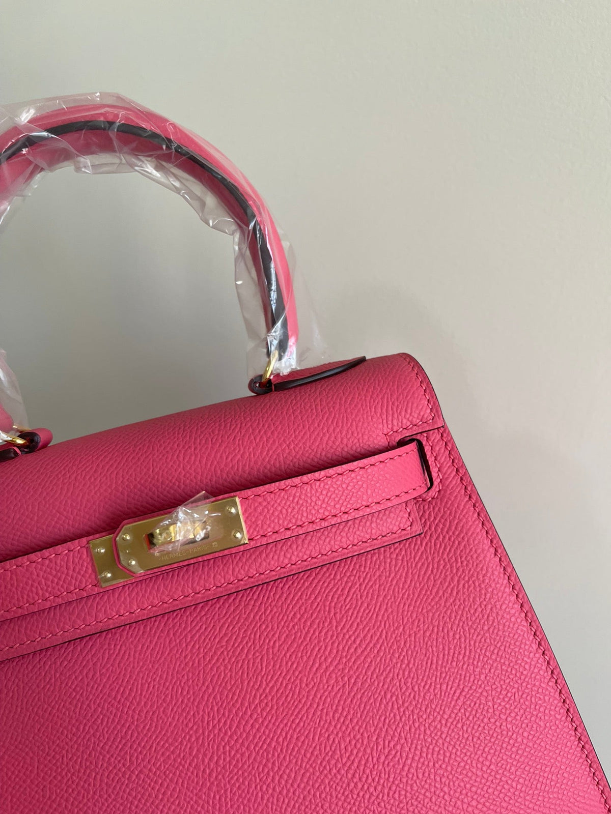HERMES KELLY MINI 20 BAG IN RED PINK CALFSKIN WITH GOLD HARDWARE