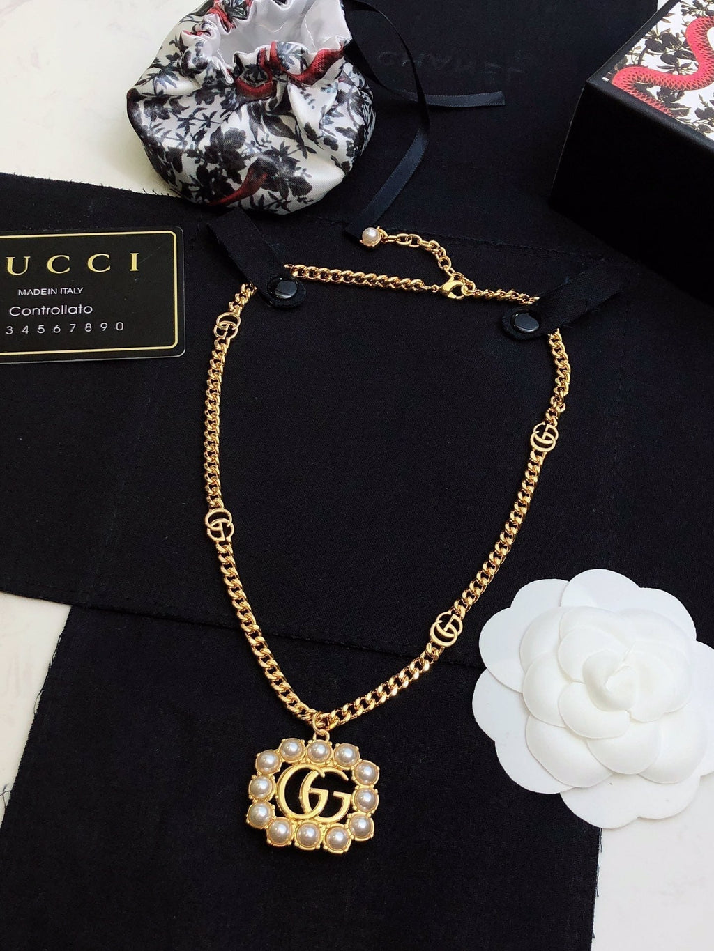 18K Double Gucci Pearl Double Gucci Necklace