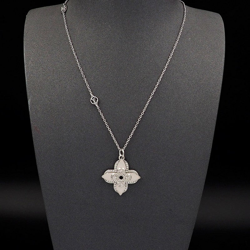 18K Louis Vuitton Medaillon Necklace