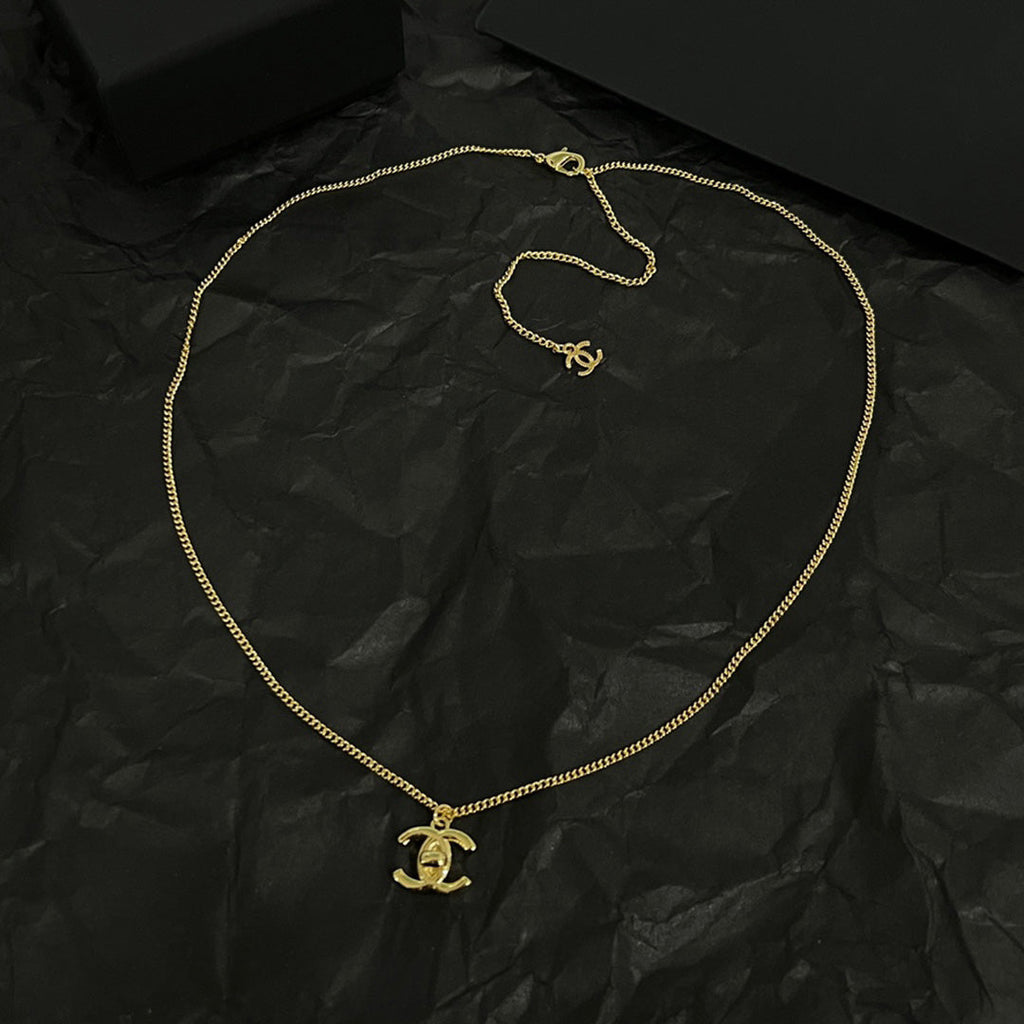 18K  Chanel Vintage Necklace
