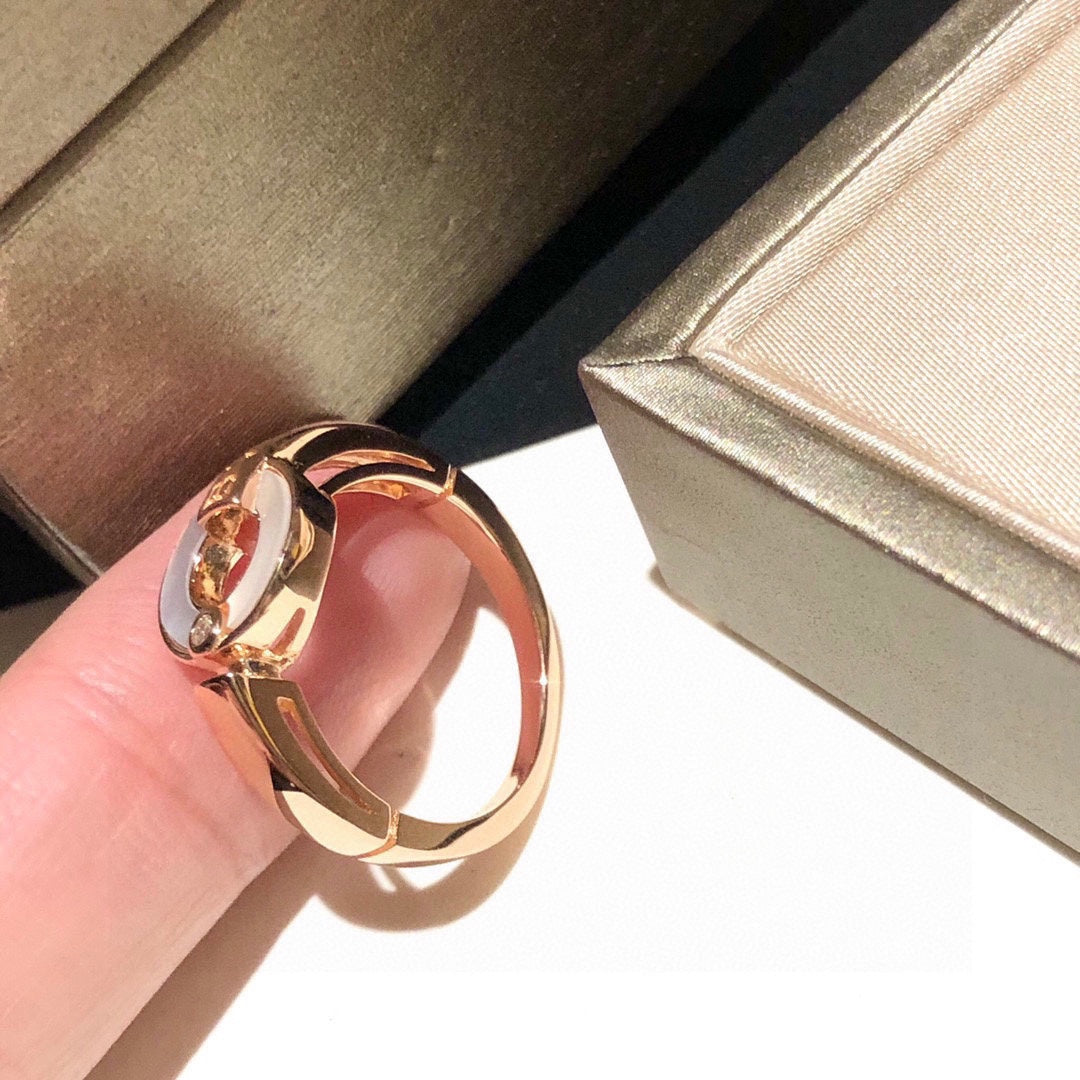 18K BVLGARI Pearl Ring