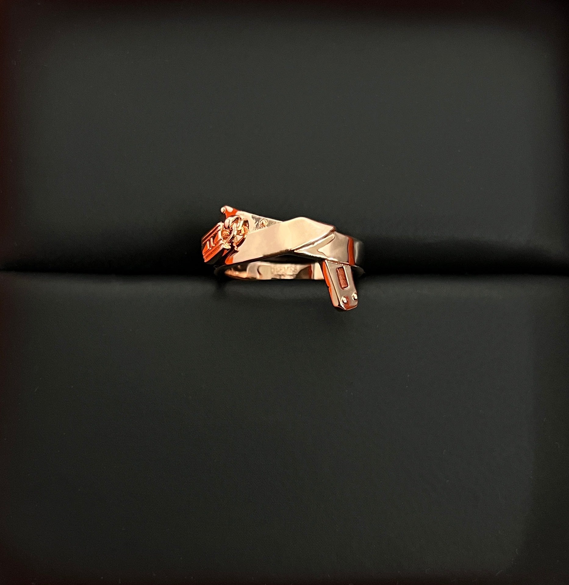 18K Kelly Gavroche Hermes Ring