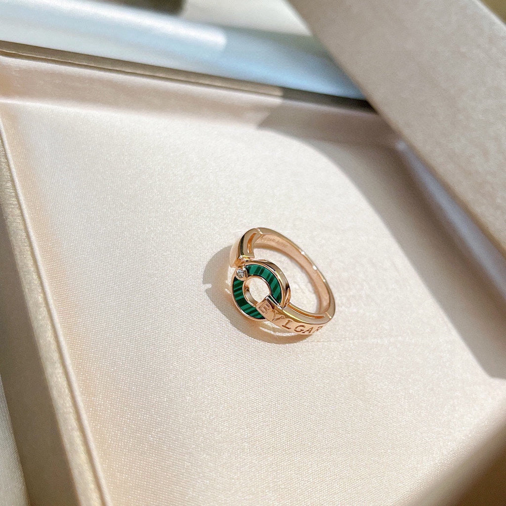 18K BVLGARI Malachite Ring