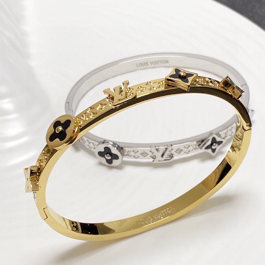 18K Louis Vuitton Blossom Bracelet